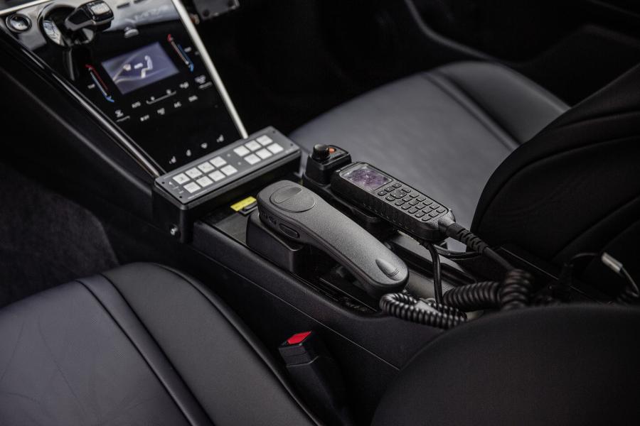 Интерьер Toyota Mirai Polizei 2020 года  (фото 3 из 9)